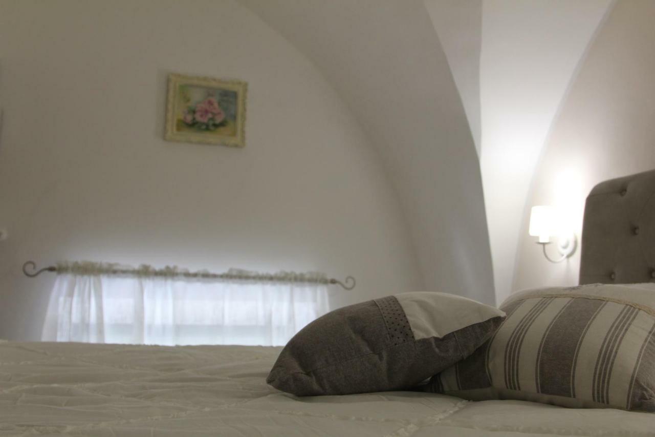 Dimora Della Castellana Apartment Lecce Luaran gambar