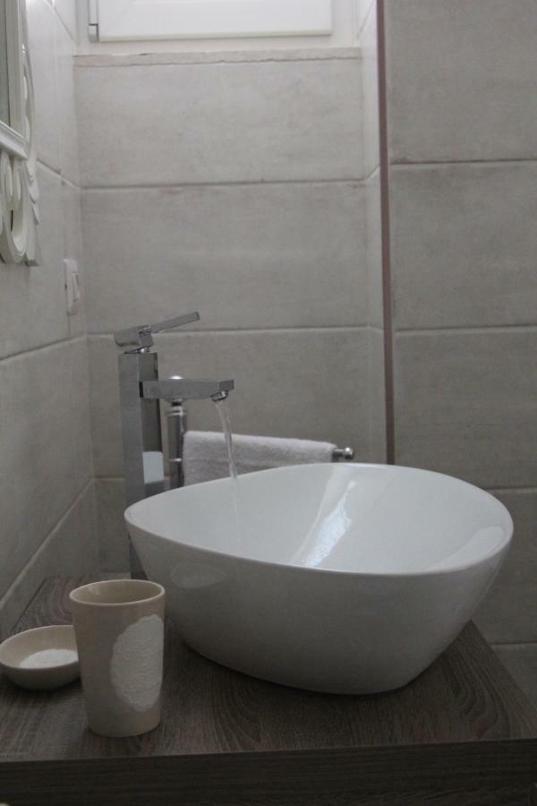 Dimora Della Castellana Apartment Lecce Luaran gambar