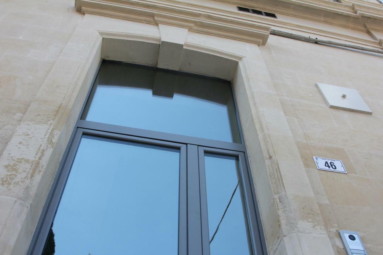Dimora Della Castellana Apartment Lecce Luaran gambar